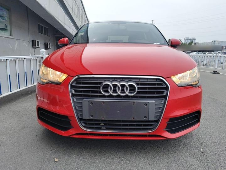 A1 2014 30 TFSI Sportback Fashion photo 2