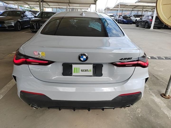 4 Series 2022 425i M Sport Package photo 3