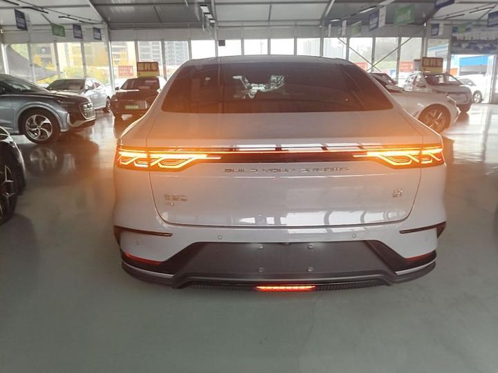 Han 2025 EV 605KM Premium photo 5