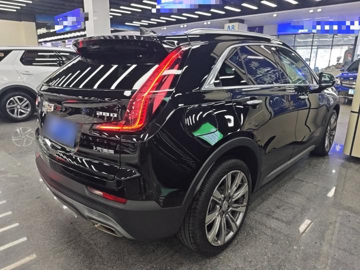 XT4 2018 28T AWD Platinum photo 4