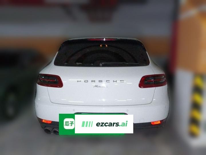 2017 Macan 2.0T photo 5