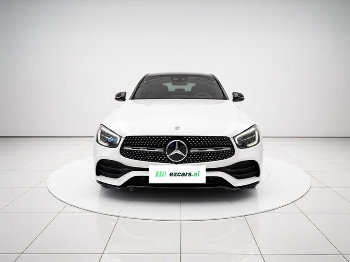 GLC Coupe 2020 GLC 300 4MATIC Coupe SUV photo 2