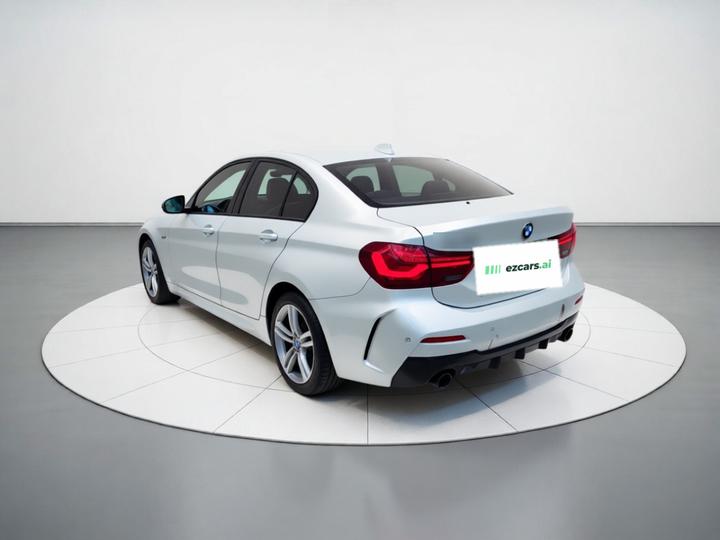 1 Series 2023 120i M Sport photo 4