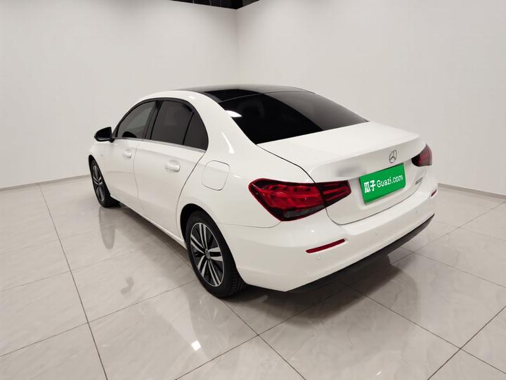 A-Class 2020 Facelift A 180 L photo 4
