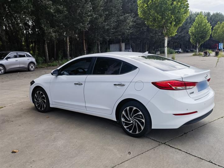 Elantra 2020 1.5L CVT Smart Elite photo 3