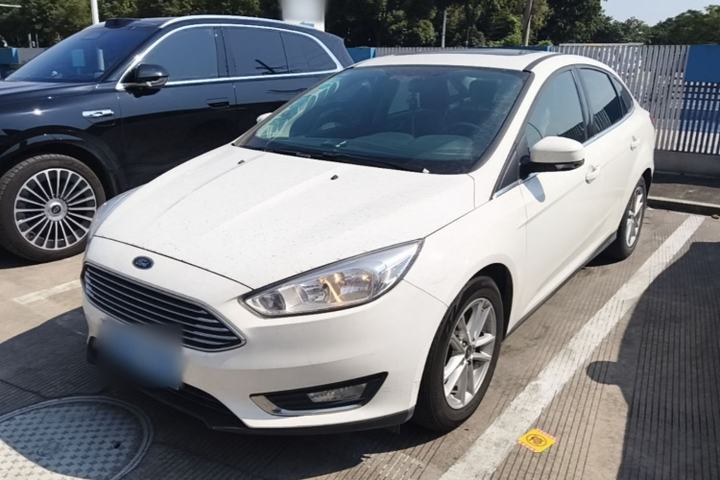 Focus 2017 Sedan EcoBoost 180 AT Elite