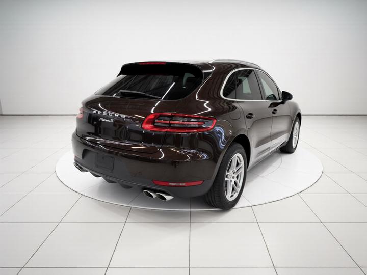 2017 Macan 2.0T photo 4