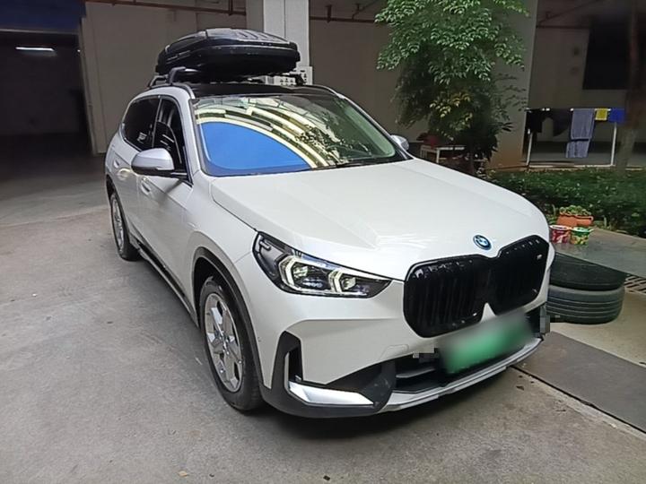 iX1 2023 eDrive25L X Design Package photo 3