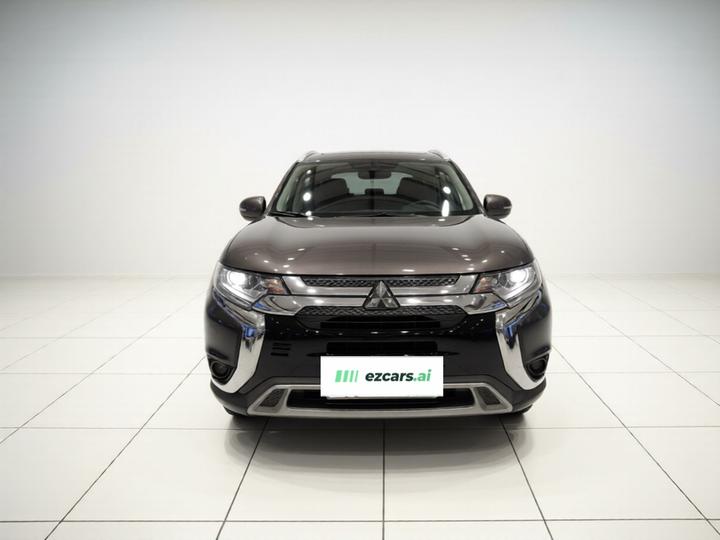 Outlander 2019 2.0L RWD Enjoy 5-Seater China V photo 2