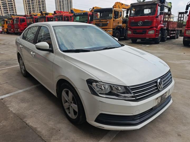 Lavida 2017 1.6L AT photo 3