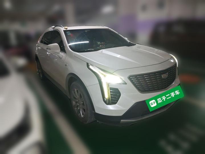 XT4 2018 28T RWD Leading photo 3