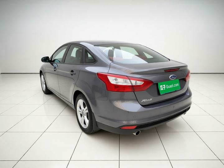 Focus 2012 Sedan 1.6L MT photo 4