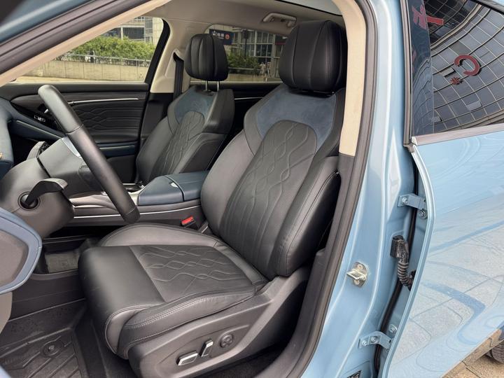 Voyah FREE 2021 AWD Standard EREV Luxury photo 7