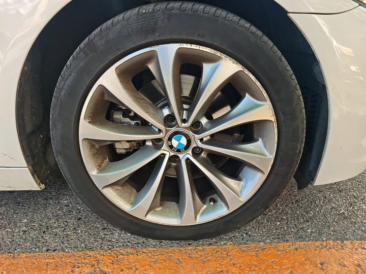 5 Series 2017 525Li Leading photo 8