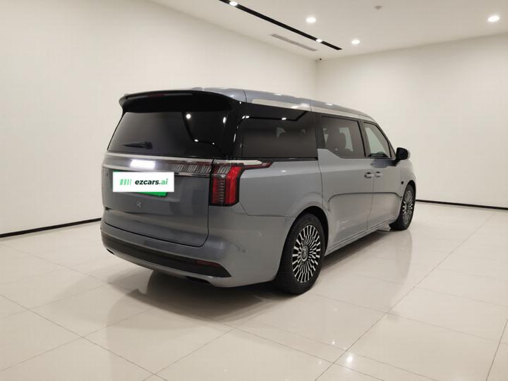 009 2024 7-Seater AWD 108kWh photo 6