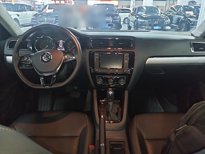 Sagitar 2018 180TSI DSG Exclusive photo 5