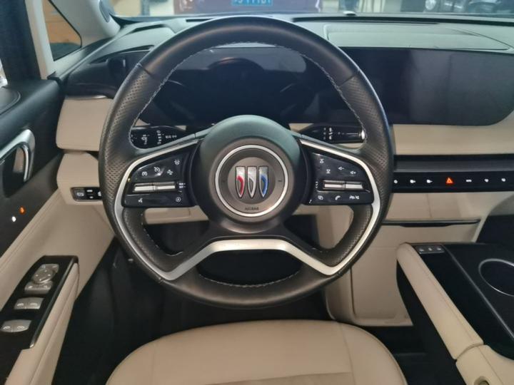 GL8 EV 2024 Exclusive 7-Seater photo 6
