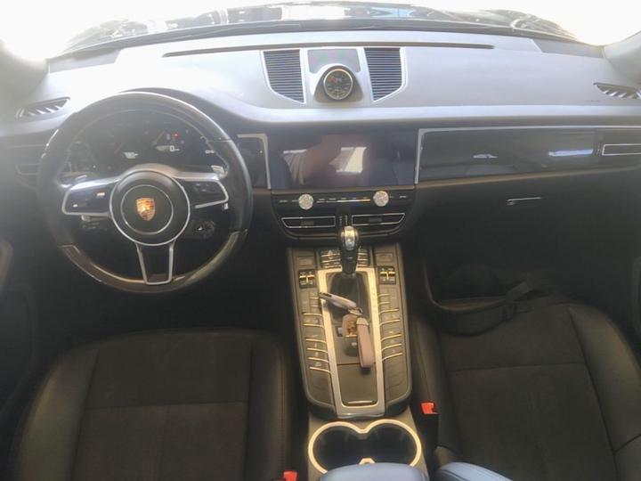 2018 Macan 2.0T photo 5