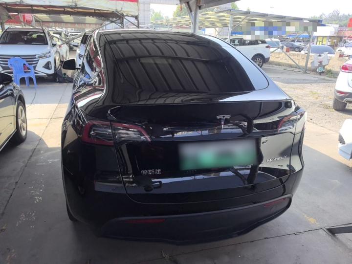 Model Y 2022 RWD photo 5