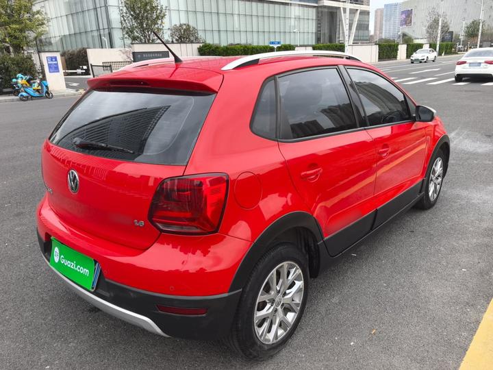 2014 1.6L Cross Polo AT photo 4