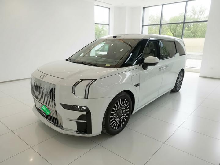 009 2024 7-Seater AWD 108kWh