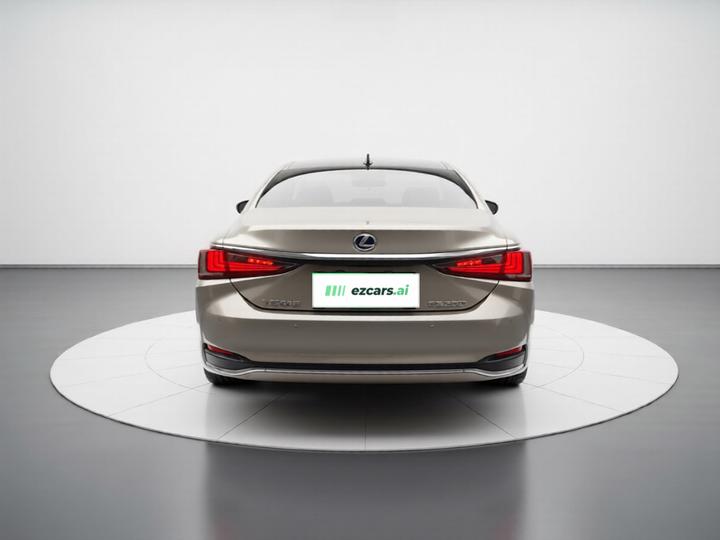 ES 2022 200 Luxury photo 5