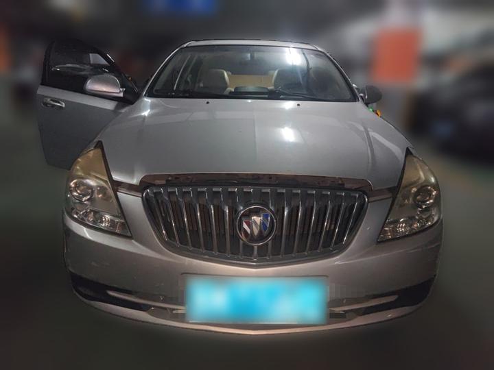 Excelle 2015 1.5L AT Classic photo 2