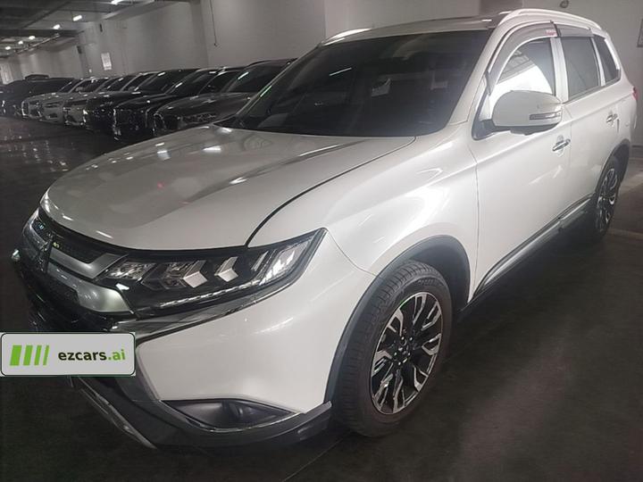 Outlander 2019 2.4L AWD Enjoy 7-Seater China VI