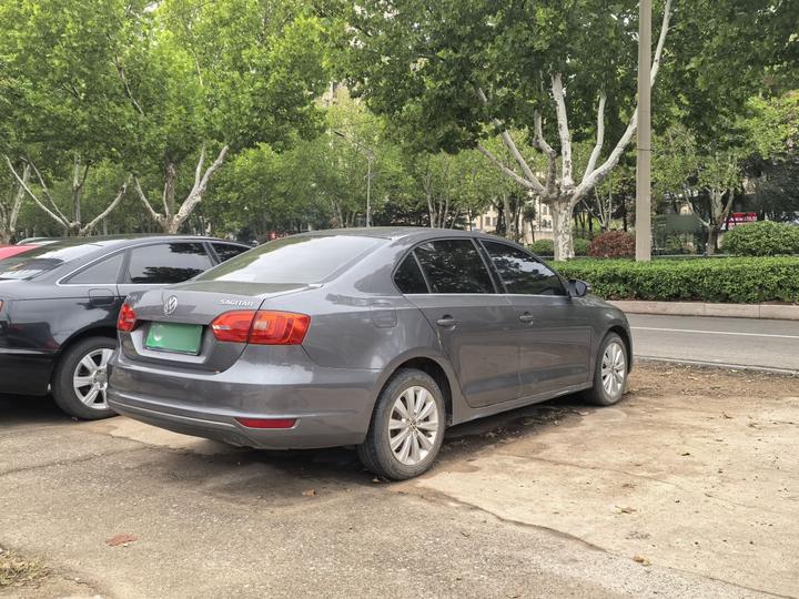 Sagitar 2014 Facelift 1.6L MT Leading photo 4