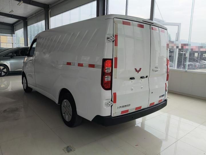 Wuling 2024 300km Comfort 60kW photo 4