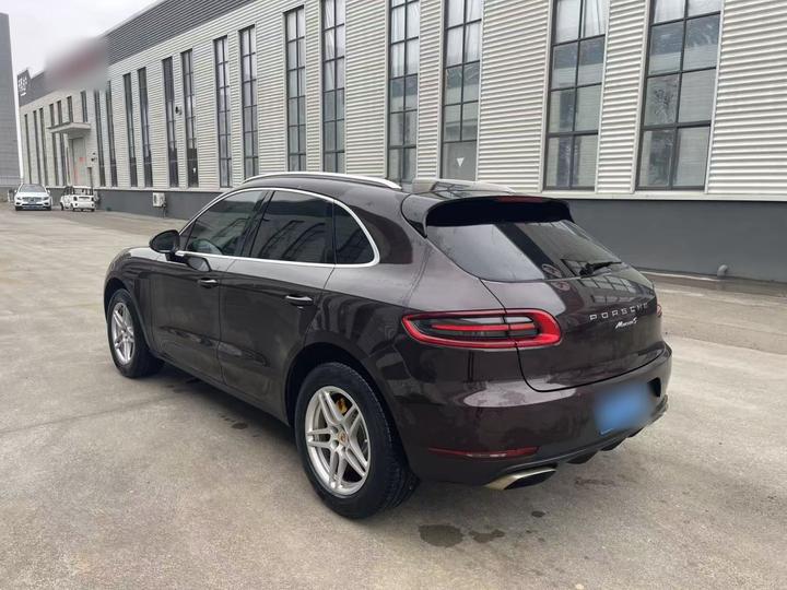 2017 Macan 2.0T photo 4