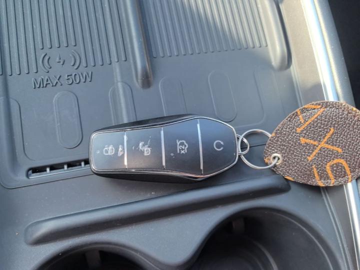 Hiace 05 EV 2025 520KM photo 8