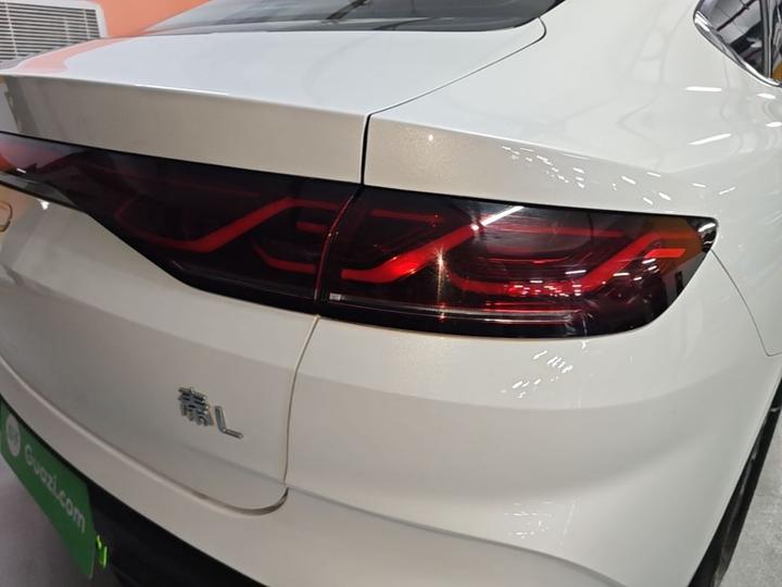 Qin L 2024 DM-i 80KM Leading photo 7