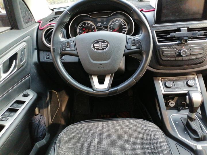 Bestune X40 2018 1.6L AT Luxury photo 3