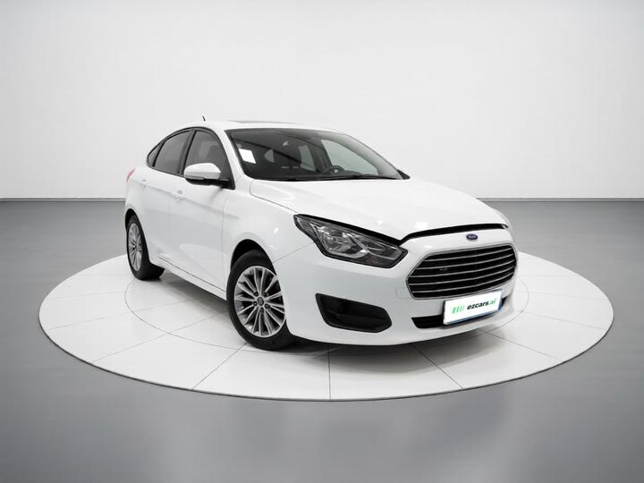 Escort 2017 1.5L AT Comfort photo 3