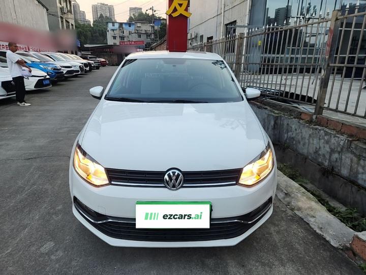 Polo 2016 1.6L AT Comfort photo 2
