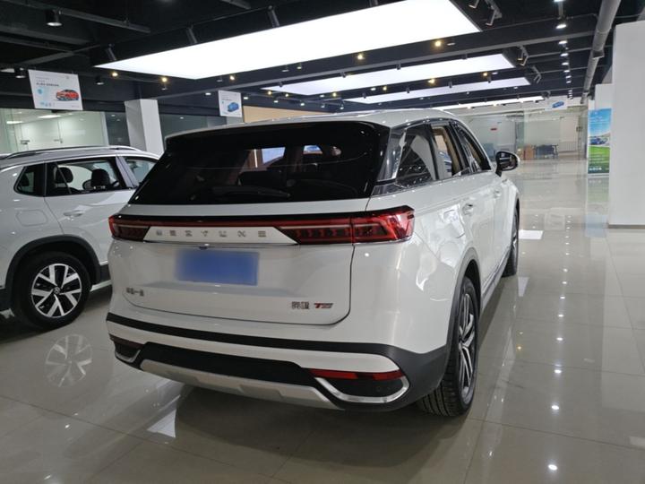Bestune T99 2023 2.0T AT Exclusive 6AT photo 4