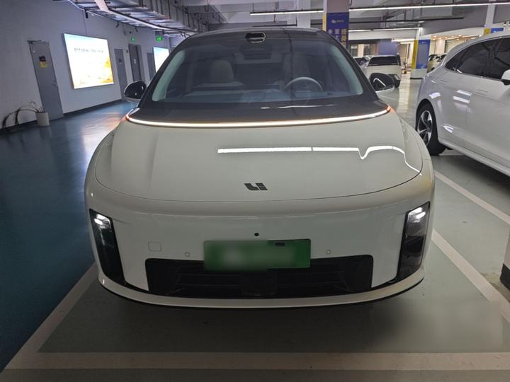 Li Auto i8 2025 Standard photo 2