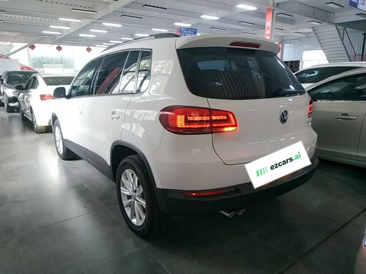 Tiguan 2017 300TSI AT RWD photo 4