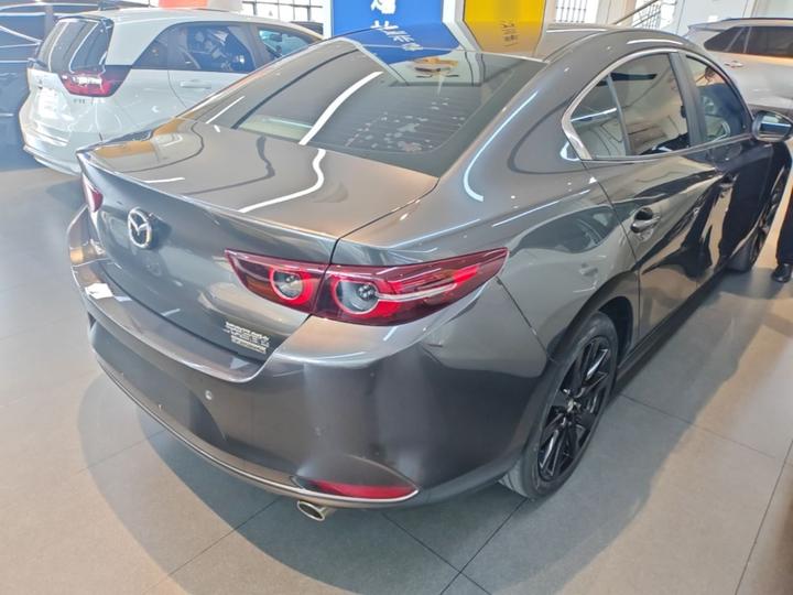 3 Axela 2022 2.0L AT photo 6