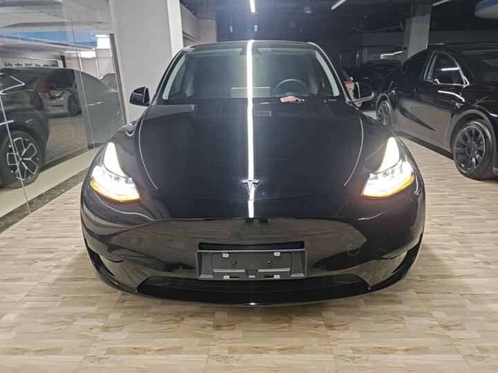 Model Y 2022 Facelift RWD photo 2