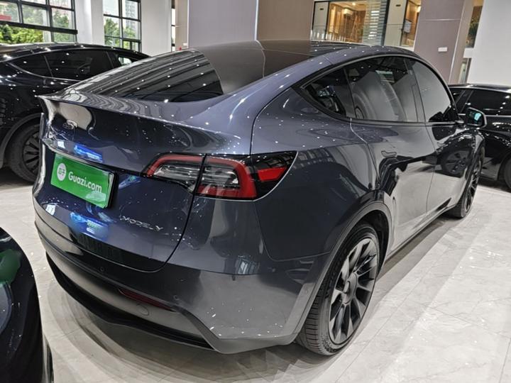Model Y 2022 Facelift RWD photo 4