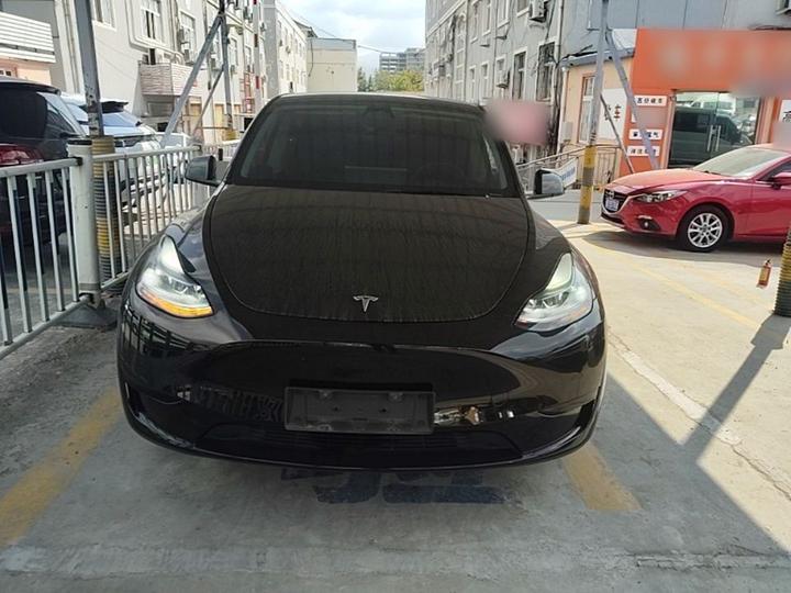 Model Y 2023 RWD photo 2