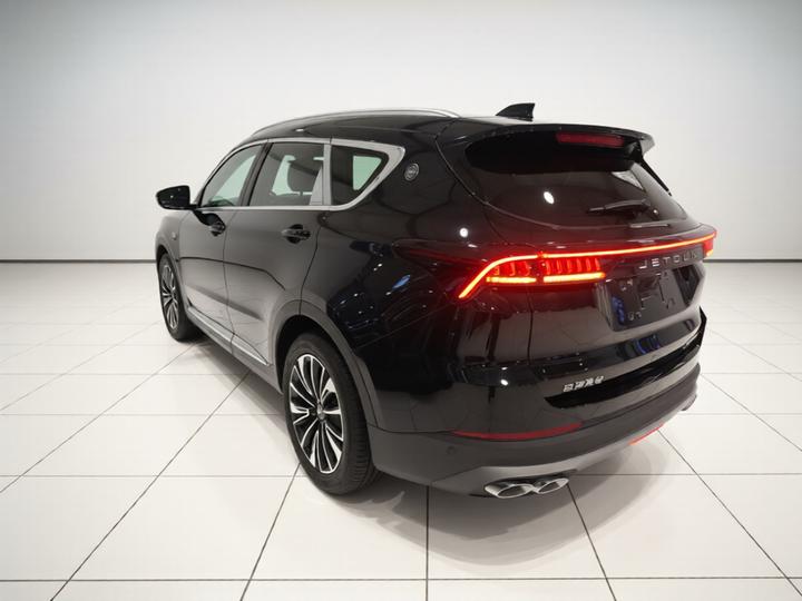 X70 PLUS 2025 1.5T CVT Flagship PRO 7-Seater photo 4