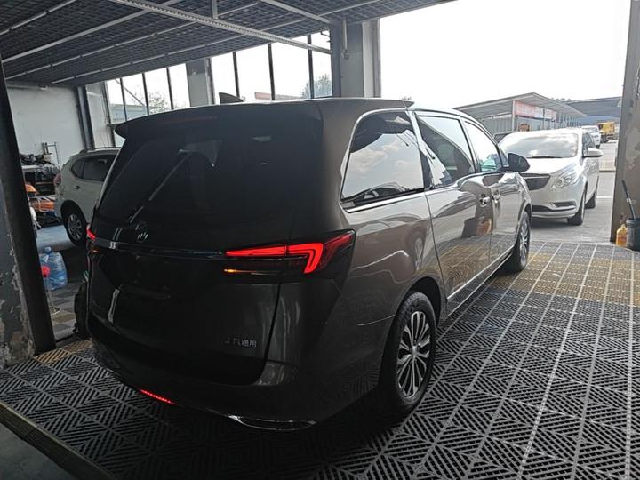 GL8 2021 652T Luxury photo 4