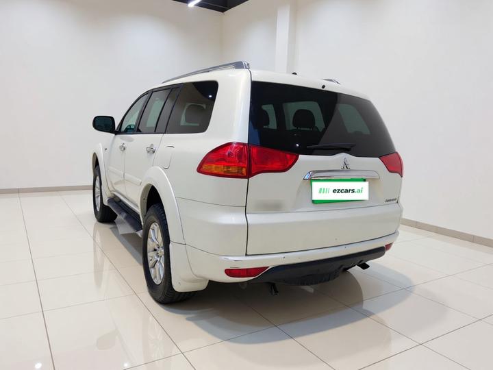 Pajero 2013 3.0L AT AWD Flagship photo 4