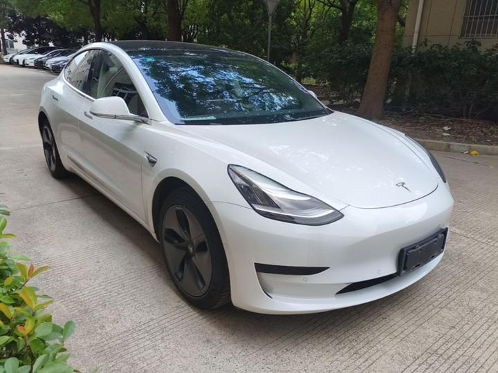 Model 3 Imported 2019 Standard Range RWD Upgraded photo 3