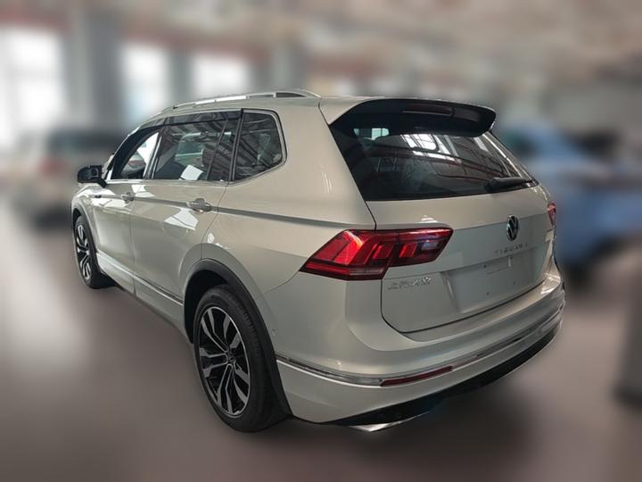 Tiguan L 2021 330TSI AT RWD R-Line photo 4