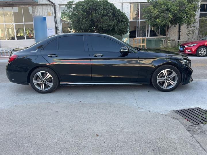 C-Class 2020 Facelift C 260 L Sport photo 4