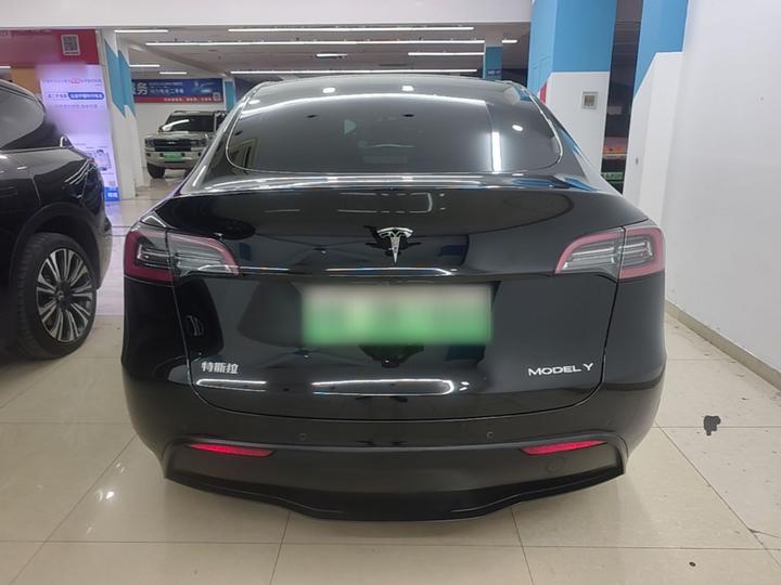 Model Y 2023 RWD photo 3